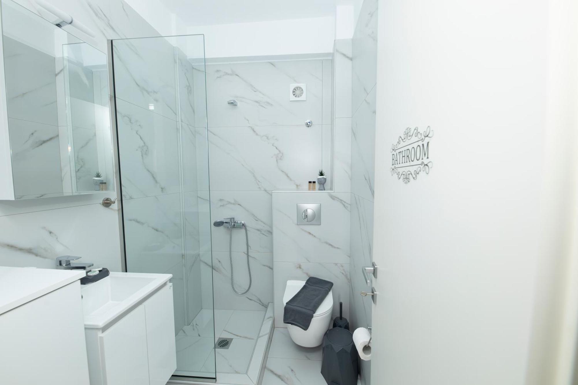 E&S Balaska Apartments Кавала Екстериор снимка