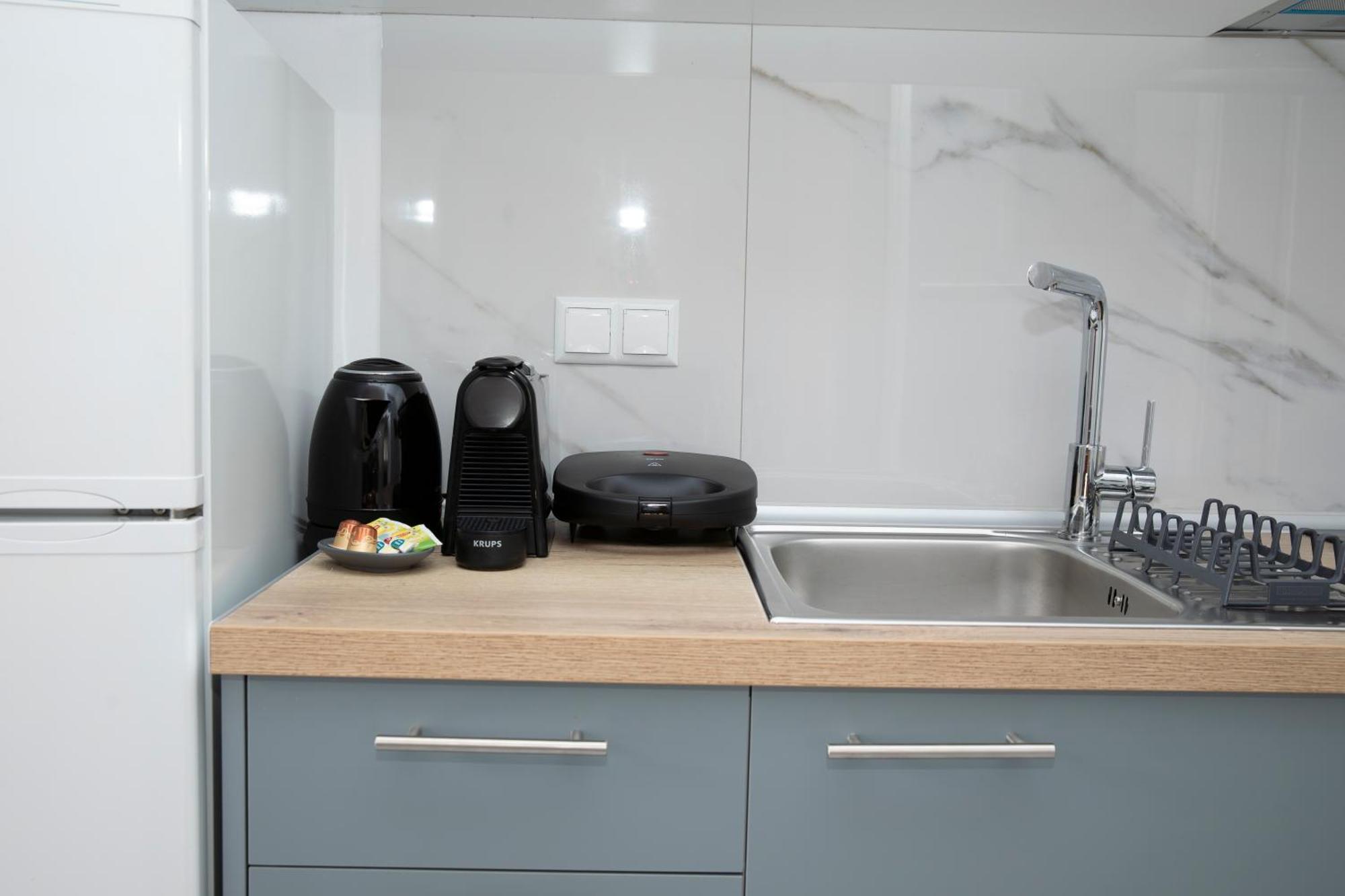 E&S Balaska Apartments Кавала Екстериор снимка