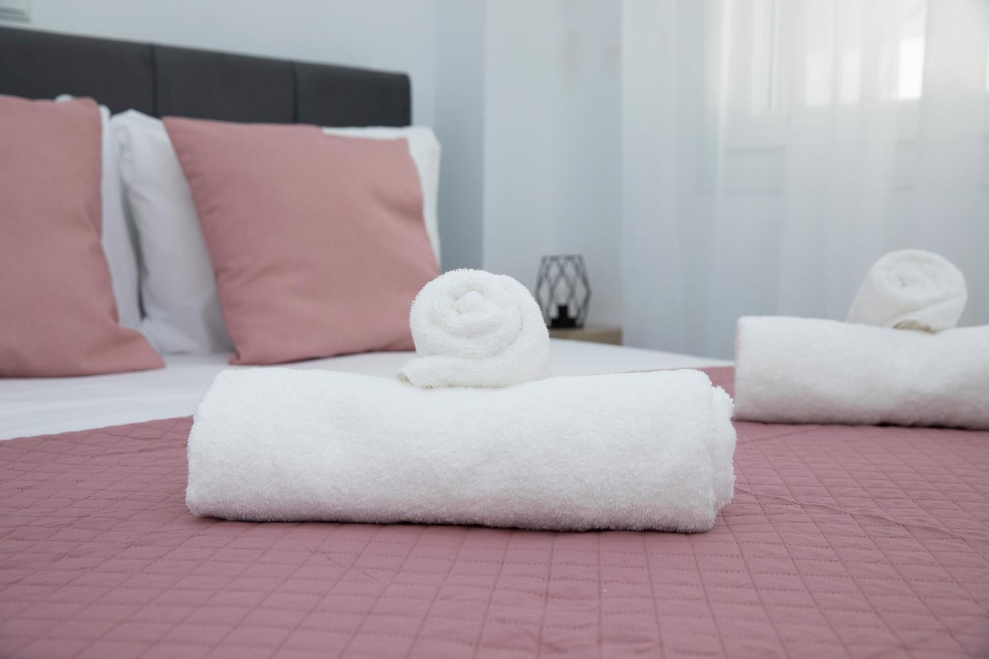 E&S Balaska Apartments Кавала Екстериор снимка